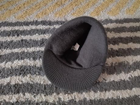 Čiapka so šiltom, 98