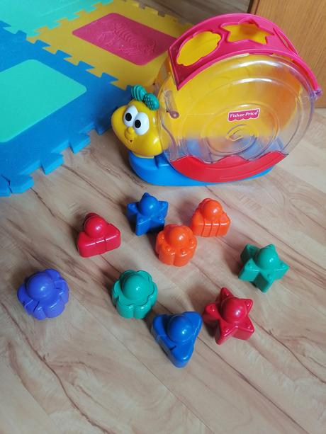 Vkladačka slimák fisher-price,