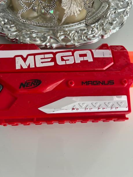 Nerf n-strike elite mega magnus, 