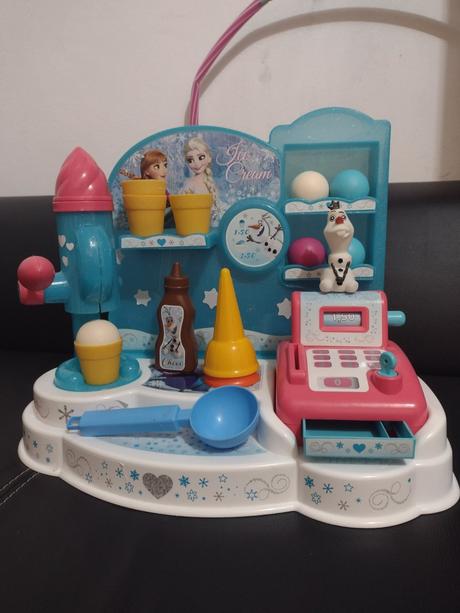 Zmrzlinareň anna a elza, 