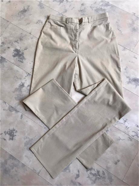 Nohavice s vysokým pásom, 36