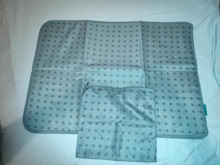 Prebaľovacia podložka pampers,