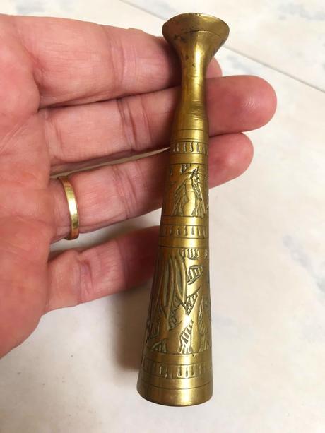 Mosadzná starožitnosť, 