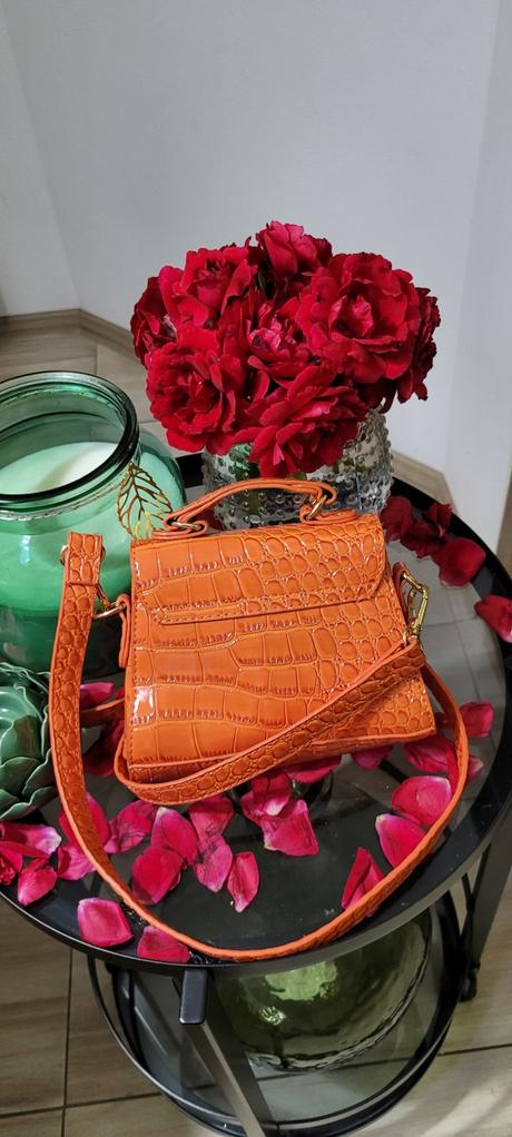 Kabelka bershka, bershka