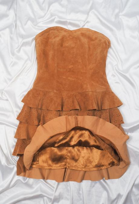 Luxusné kožené šaty apart, 38