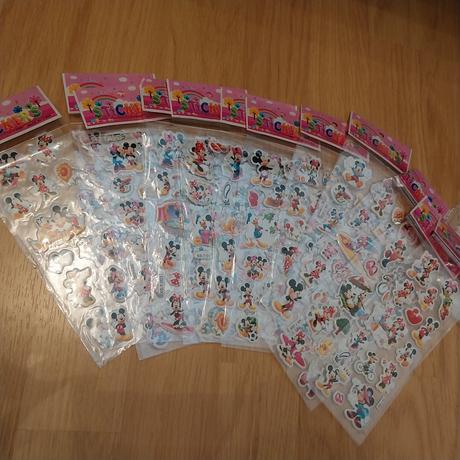 12 harkov nalepiek mickey mouse, 