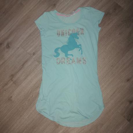 Nočná košeľa, 146