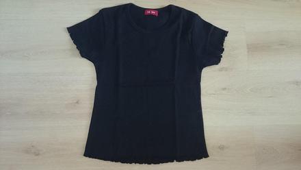 Čierne tričko s volánikmi, m