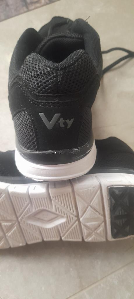 Rôzne značkové zánovné tenisky po mojej dcére, 39