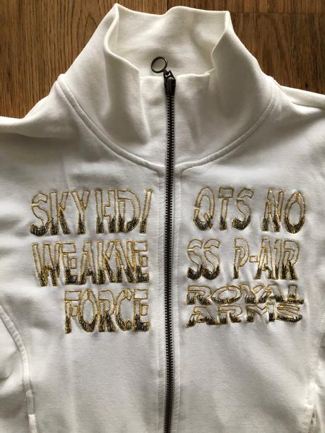 Biela mikina zn. phard, s