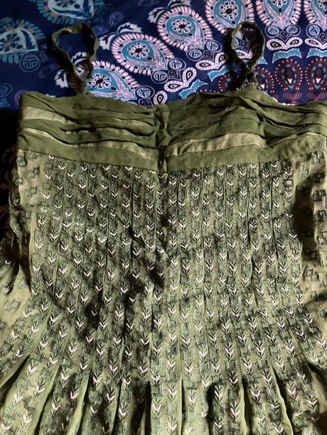 Zelené šaty na ramienka, s