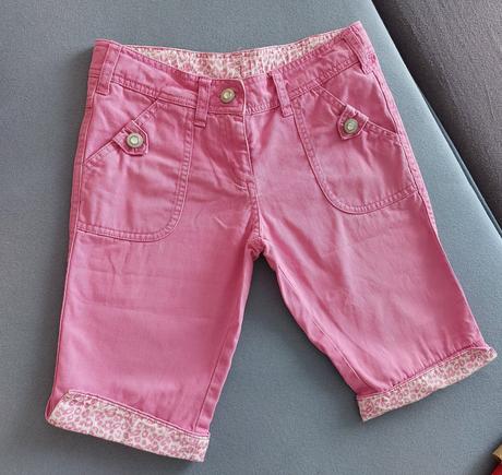 Krátke nohavice cca 6-7r. ako nové, 122