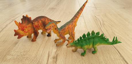 3 ks figurky dinosaurov,