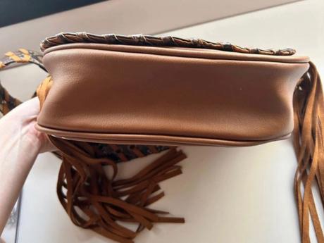 Hnedá kabelka, reserved