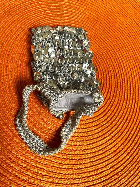 Trblietavá taštička,