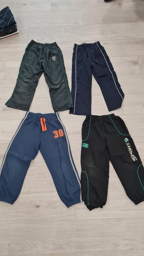 Športové nohavice/tepláky veľkosť 122, 6 az 7 roko, 122–134