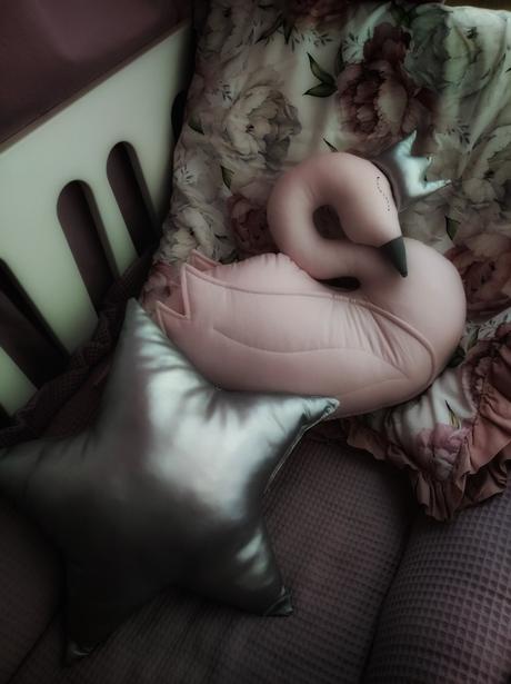 Dekoracne vankusiky do postielky,