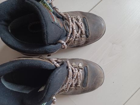 Turisticke topanky 31, 31