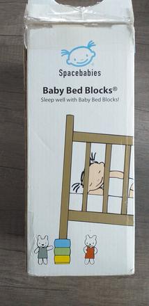 Kocky pod postielku,