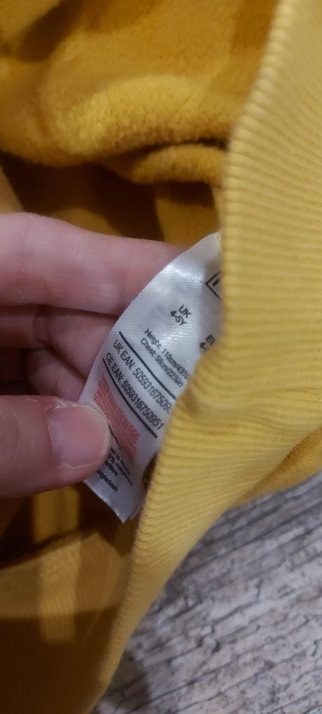 Mikinka s dinom, f&f,116