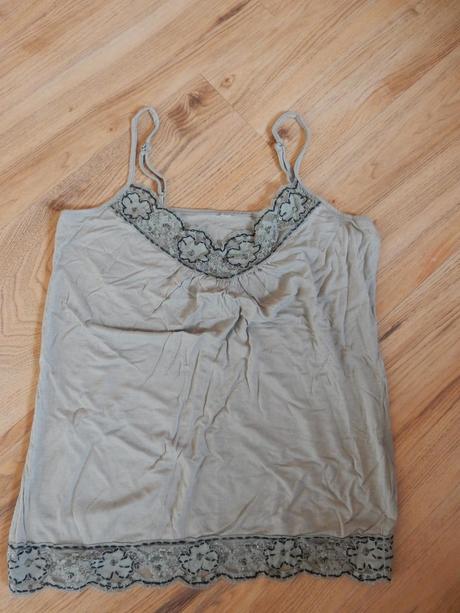 Tielko s koralkami a cipkou, m