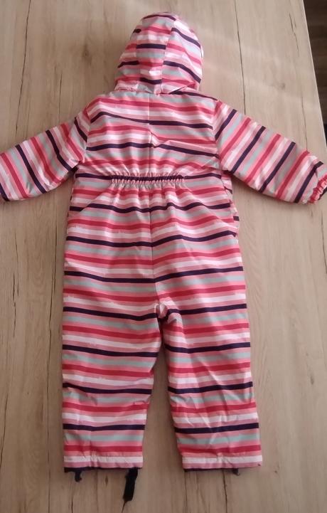 Overal do snehu, lupilu,86