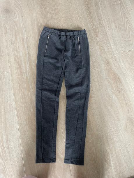 Leginy, reserved,152