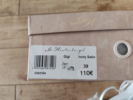 Svadobné topánky, 39