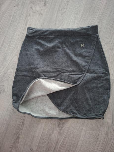 Suknicka, reserved,152