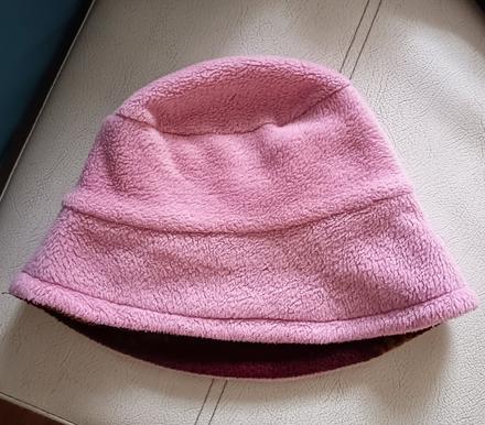 Teplý klobúčik, 104