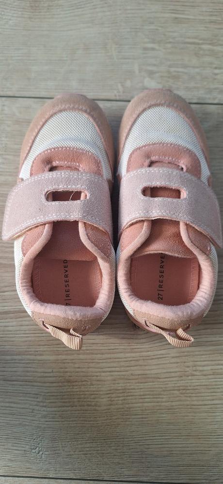 Tenisky, reserved,27