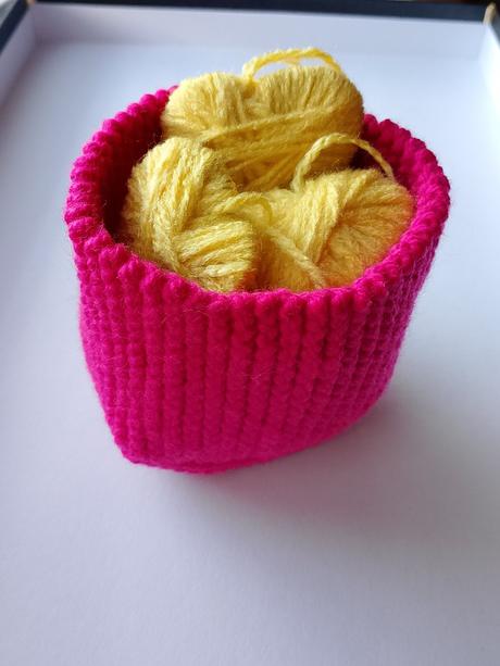 Košík so srdiečkami,