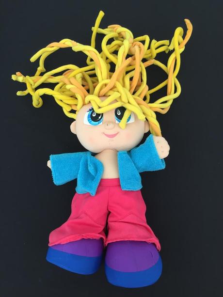 Veselá textilná bábika s crazy vlasmi, 