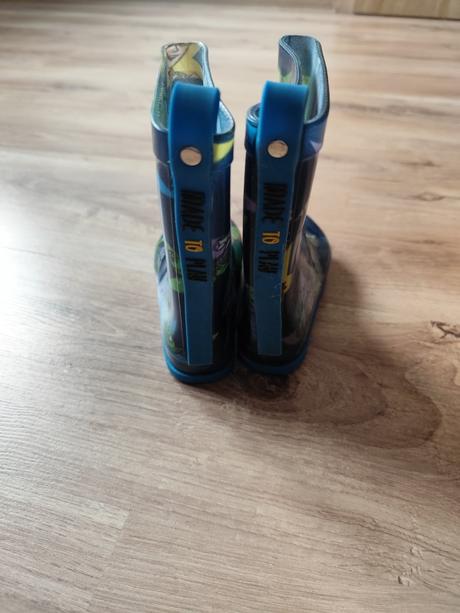 Gumáky, reserved,26