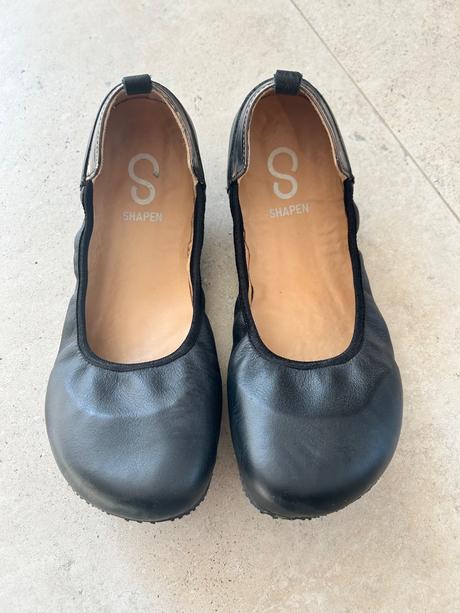 Uzasne barefoot balerinky malo nosene shapen, 39