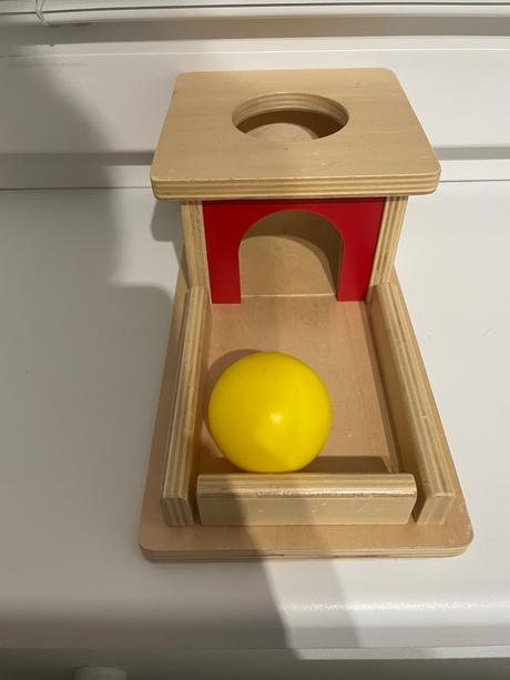 Montessori krabička bez guličky, 