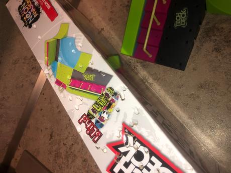 Tech deck neon mega park,