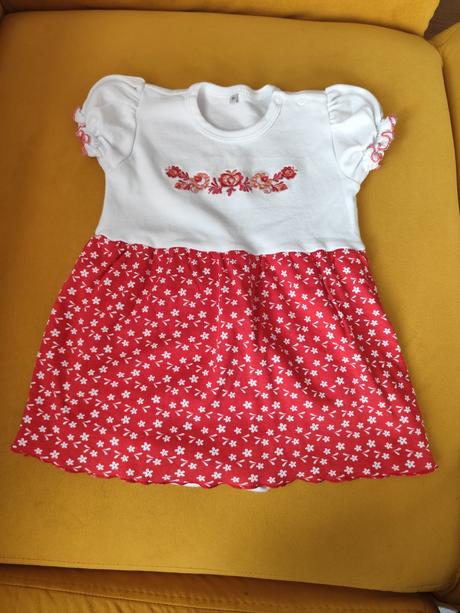 Šaty folklórne, 86