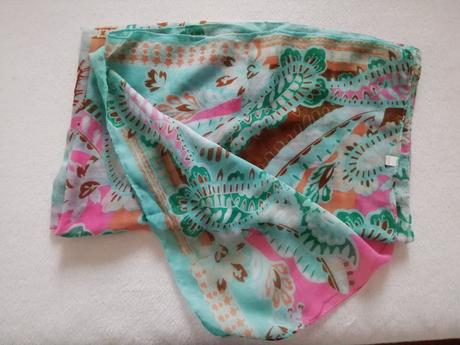 Veľká farebná šatka,