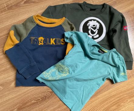 2x mikjna s tričkom, trollkids,110