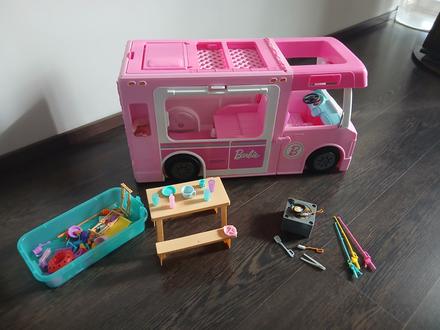 Barbie karavan+sanitka, 