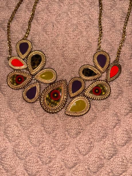 Dámsky náhrdelník, mango