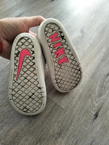Nike tenisky, nike,23