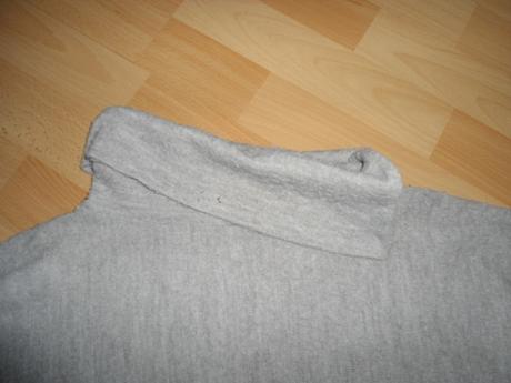 Bledy tenky sveter, l