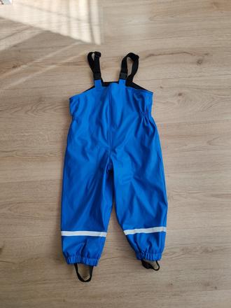 Nohavice do dažďa, 98