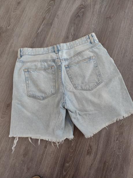 Riflové šortky, bershka,42