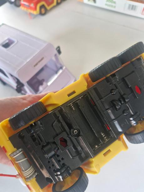 Autobus požiarnik sam, 