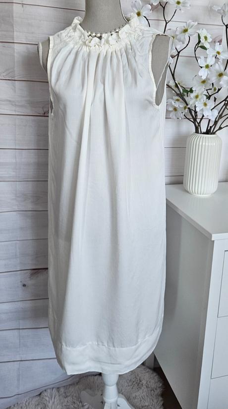 Krásne lahulinké šaty, 