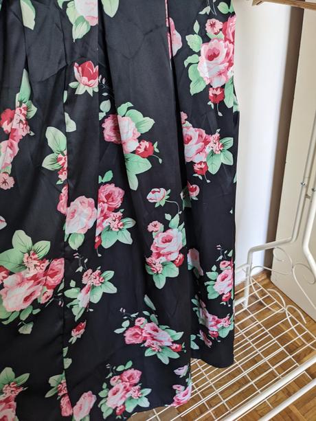 Elegantné elastické šaty, 36