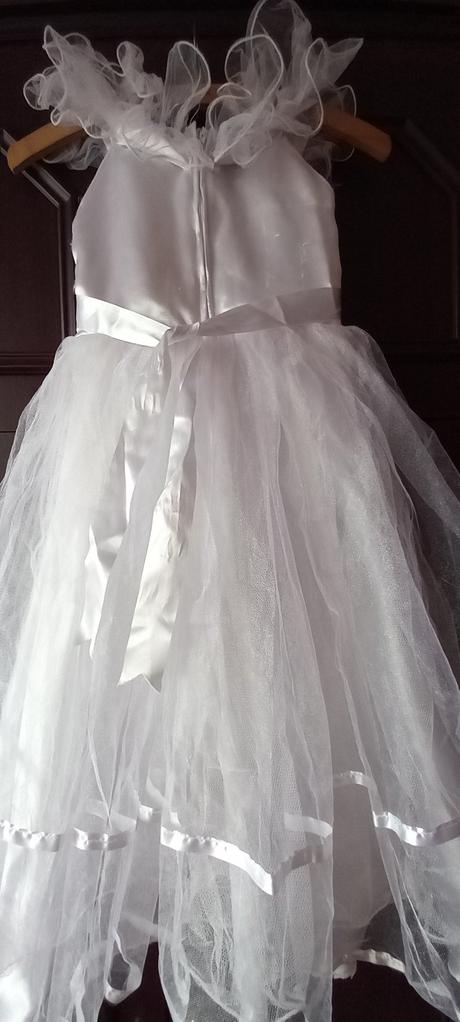 Dievčenské šaty, 122